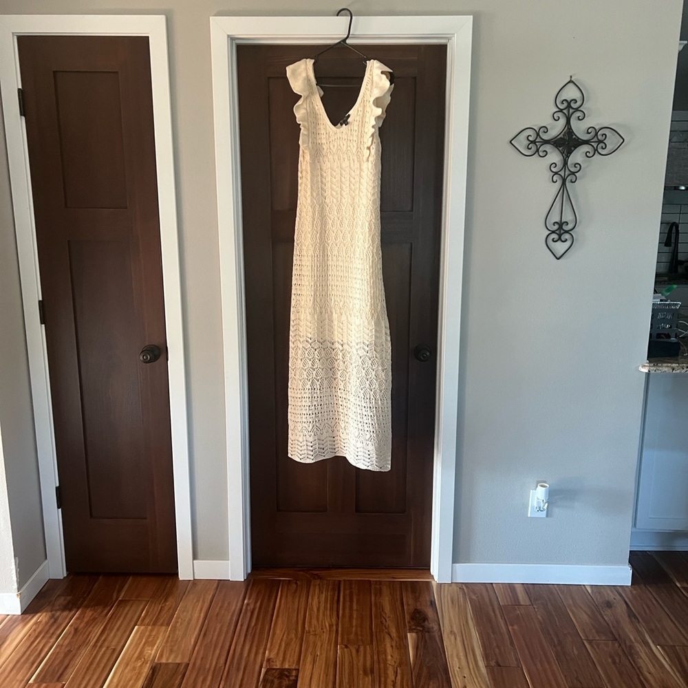 Jessica Simpson Cream Backless Dress